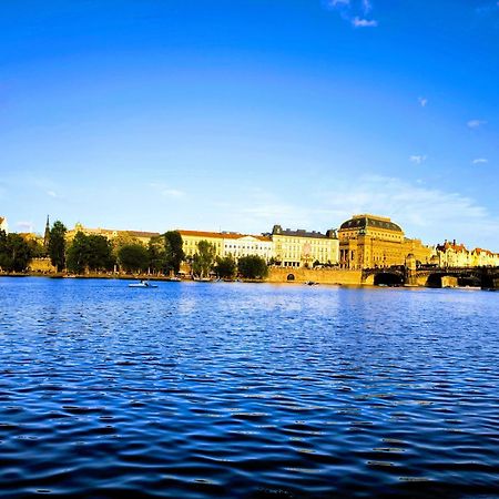 Valentinka Minutes Away From Charles Bridge Praga Exterior foto