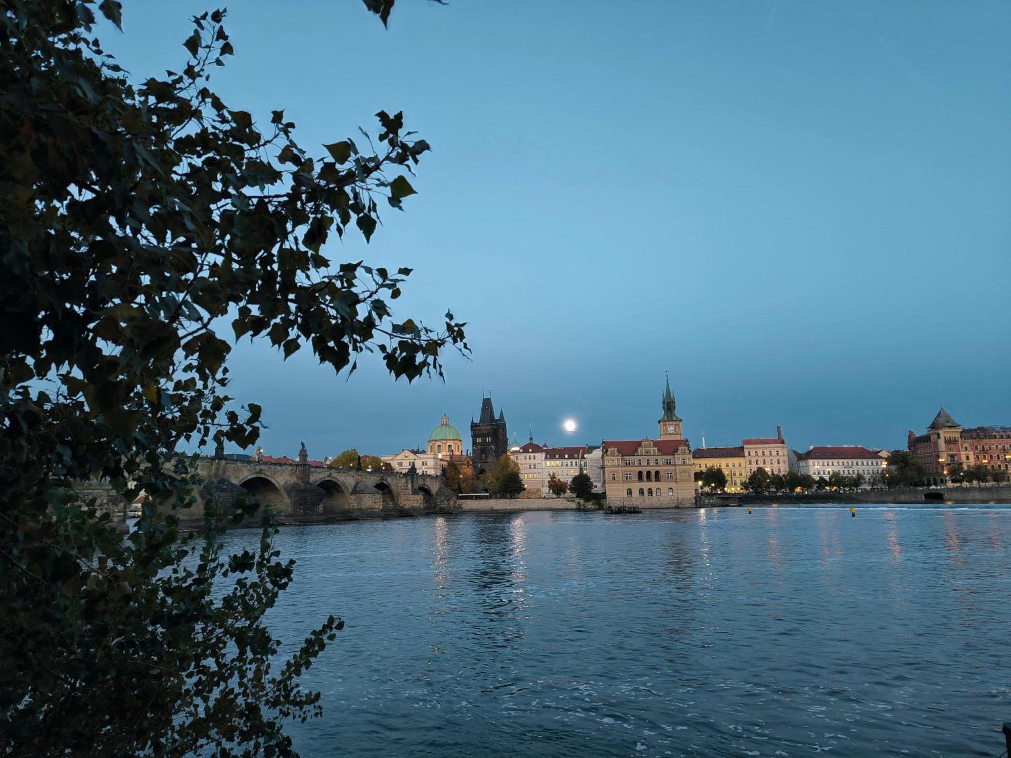Valentinka Minutes Away From Charles Bridge Praga Exterior foto