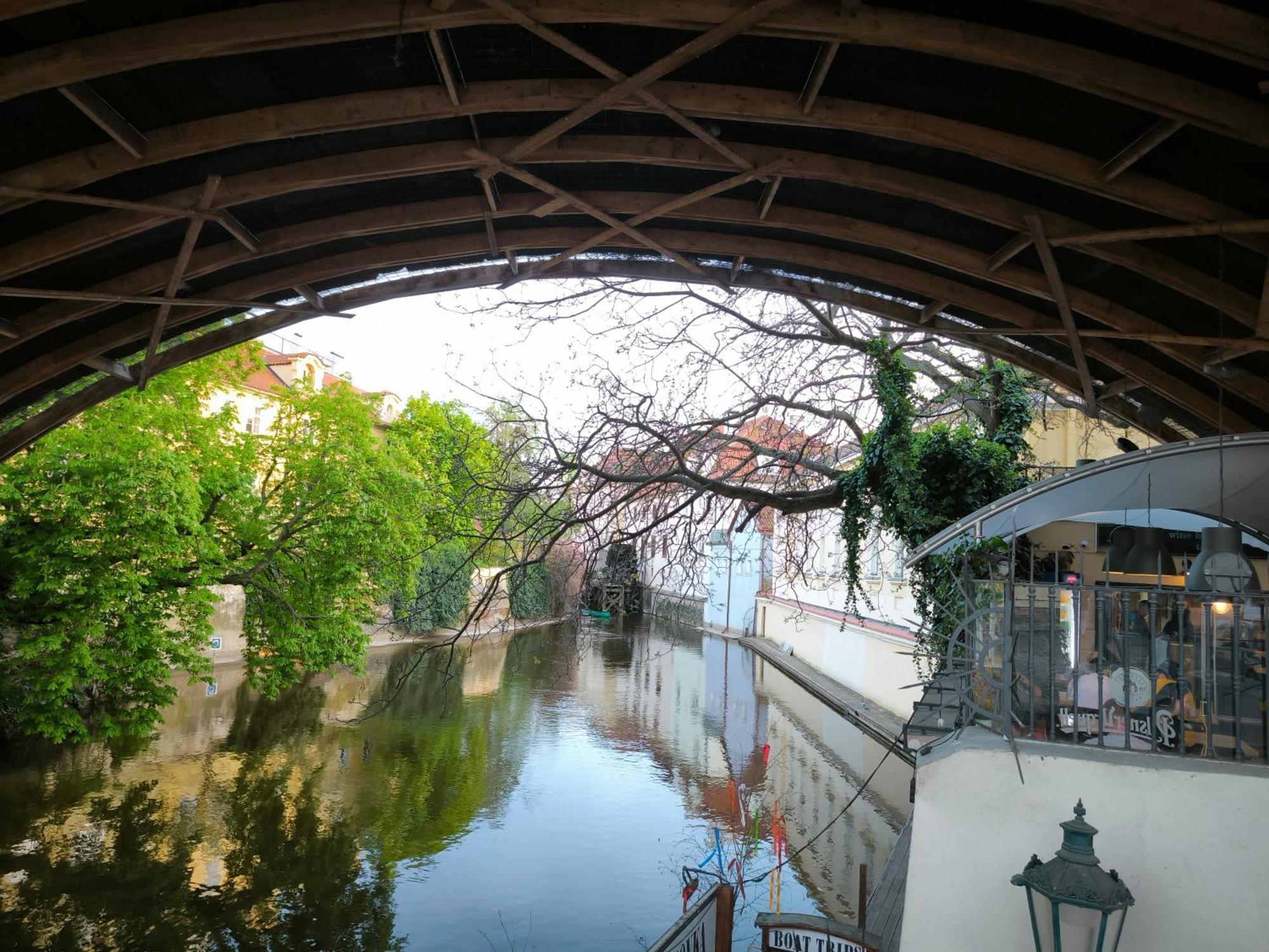 Valentinka Minutes Away From Charles Bridge Praga Exterior foto